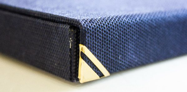 Supporto blu 26x21cm con targa personalizzabile color argento idea regalo - immagine 4