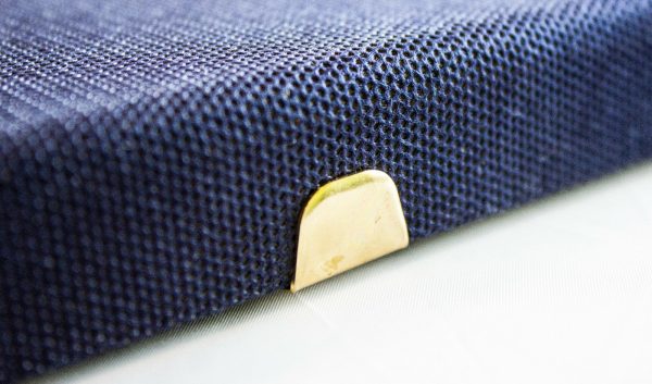 Supporto blu 26x21cm con targa personalizzabile color argento idea regalo - immagine 3