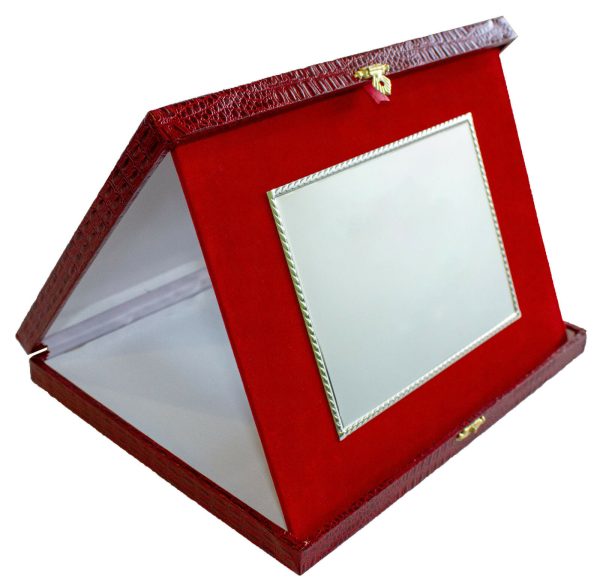 Supporto rosso 26x21cm con targa personalizzabile color argento idea regalo